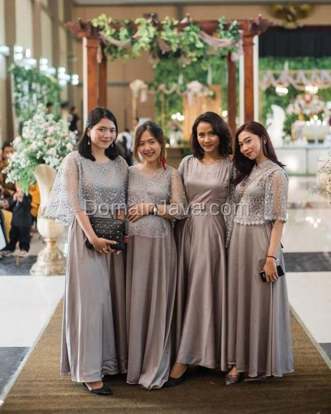 Gaun Bridesmaid Tile