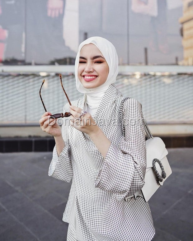 Gaya Pashmina ala Selebgram