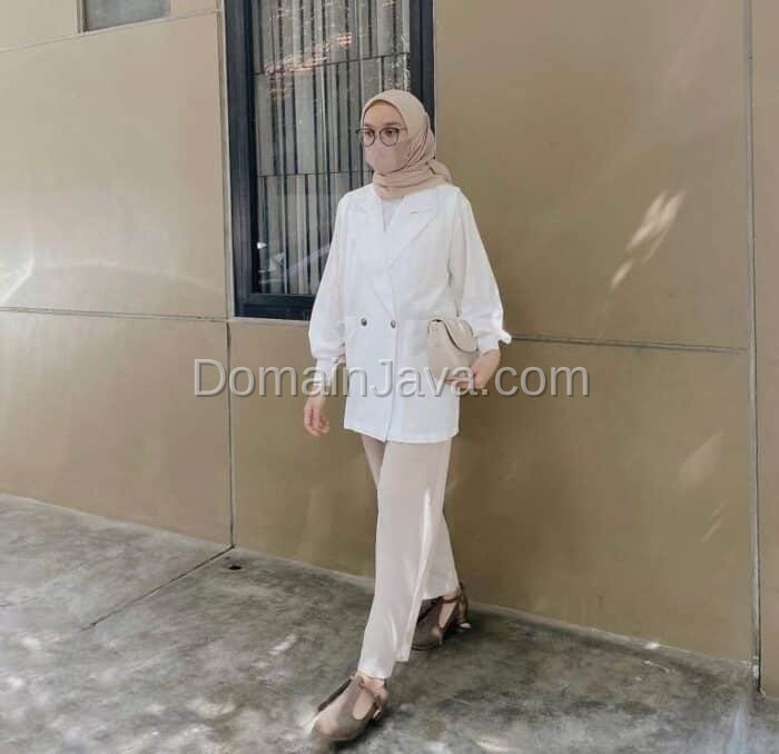 OOTD Kantor dengan Blazer Vintage