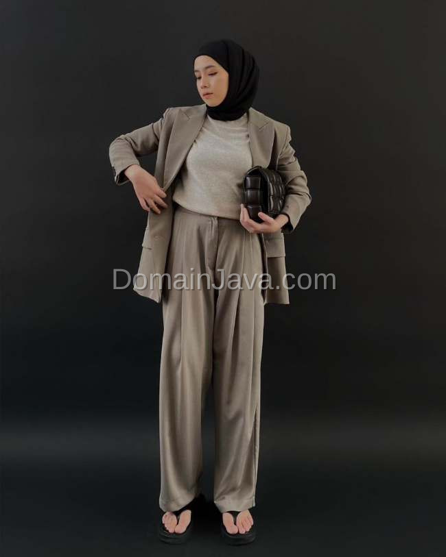 One Set Earth Tone Terkesan Segar