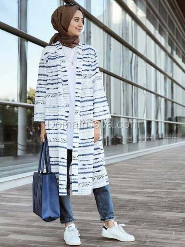 Outer Putih Motif