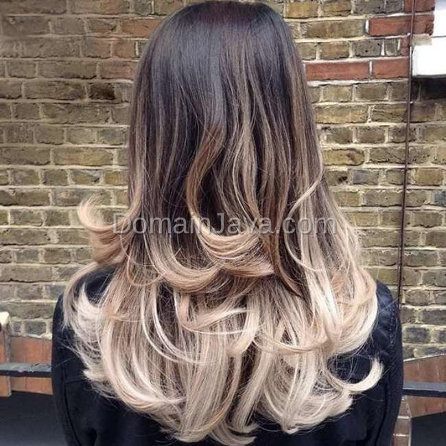 Oval Layer dengan Ombre