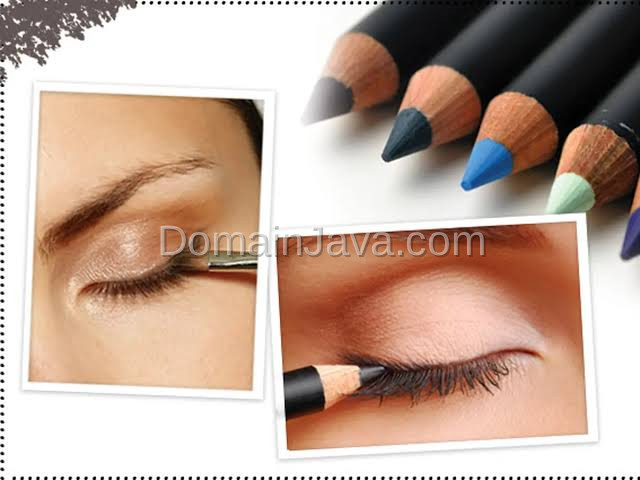 Pakai Jenis Eyeliner Pensil Untuk yang Masih Pemula