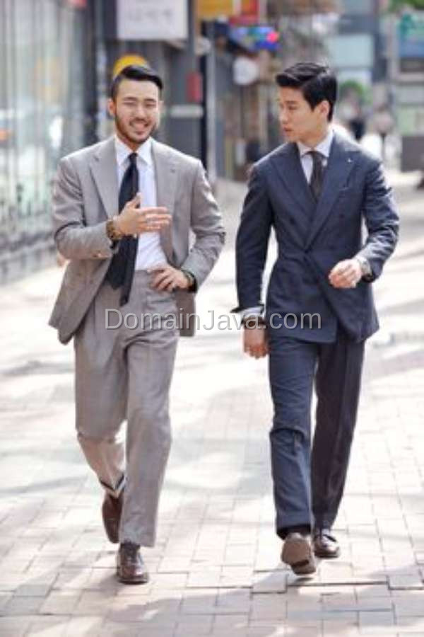 Tonjolkan Bagian Atas Outfit Senatural Mungkin